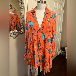 Free People swing top. Size Medium